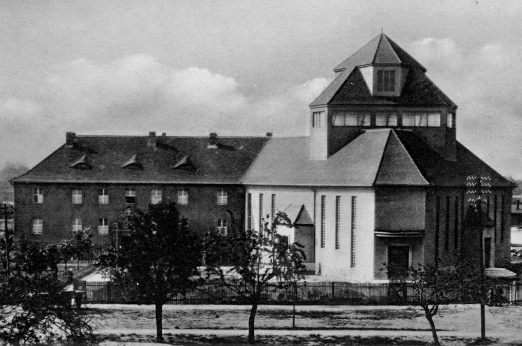 Katholische Pfarrkirche Zur Heiligsten Dreieinigkeit