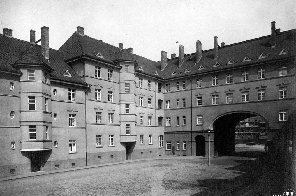 Lutherplatz estate with Wasserturm Süd